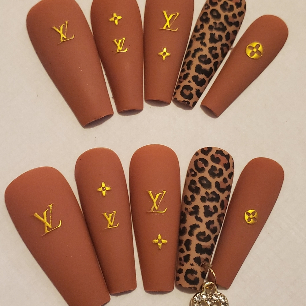 Nails ๐
- Picture 3 of 6